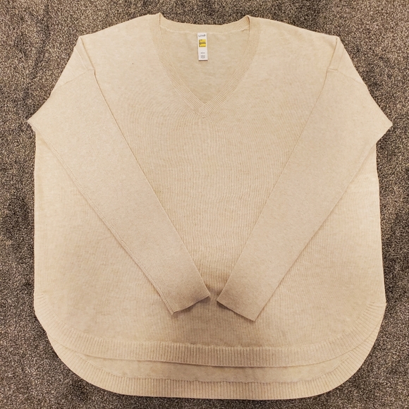 Lole V-neck Martha sweater - Picture 2 of 5